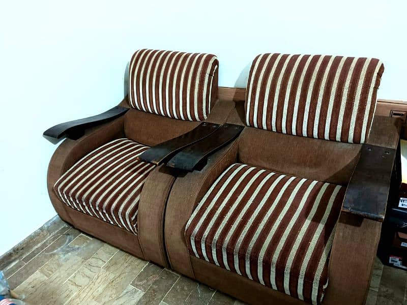 7 seater sofa 0