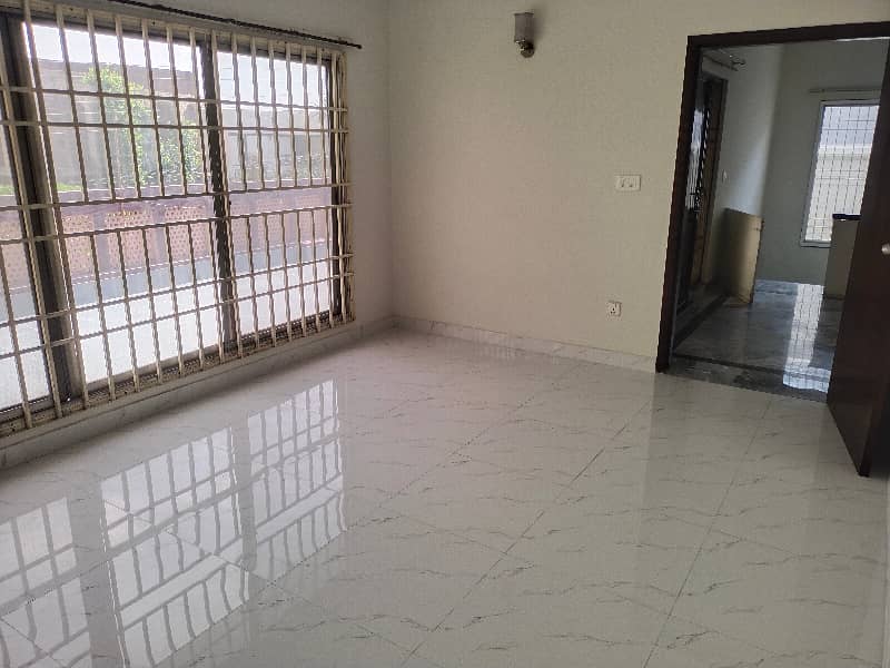 1 Kanal Upper Portion Available For Rent in DHA Phase 4, Lahore Cantt 0