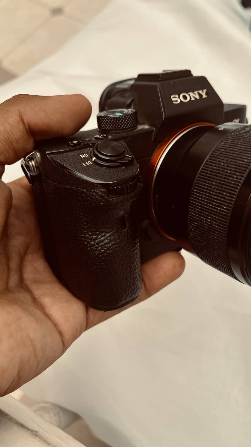 Sony a7iii with box & original bettery, like new, only body 7