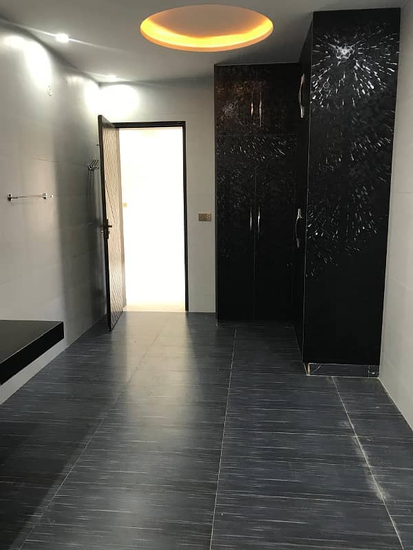 Kanal Upper Portion For Rent Lower Locked 12