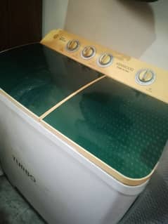 Kenwood Washing machine in very good Condition contact us 03007260072