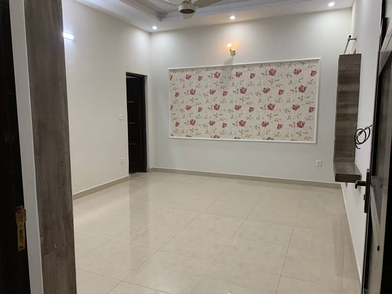 Kanal Upper Portion For Rent 10