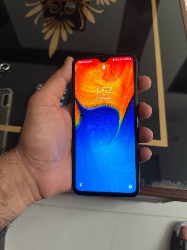 Oppo F9 and Samsung Galaxy A20 3