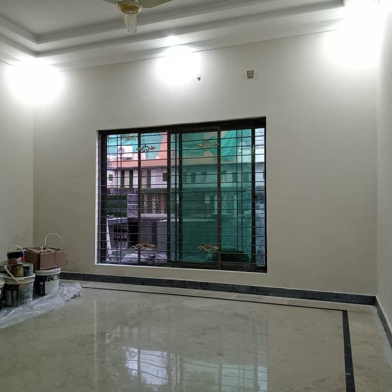 10 Marla Full House Available For Rent in DHA Phase 3, Lahore Cantt 3