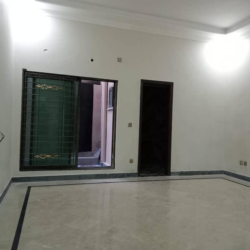 10 Marla Full House Available For Rent in DHA Phase 3, Lahore Cantt 14