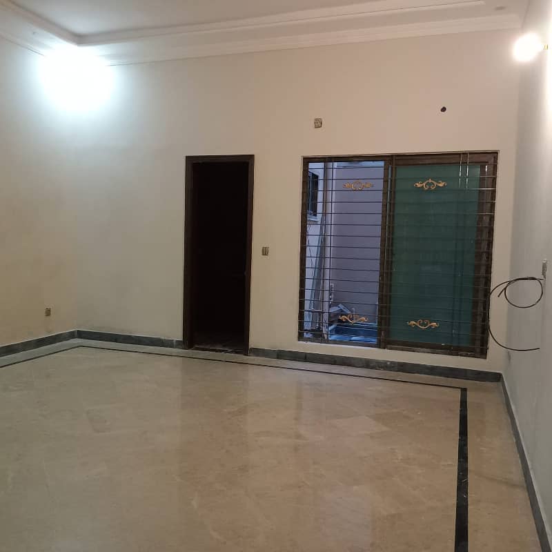 10 Marla Full House Available For Rent in DHA Phase 3, Lahore Cantt 16