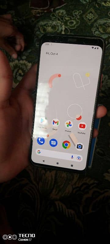 google pixel 4xl with box condition 10 by 10 white color 1