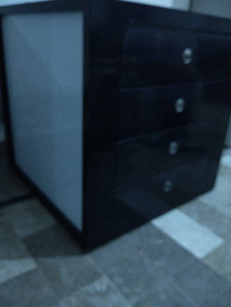 Small size wardrobe [ Good Condition ] 7