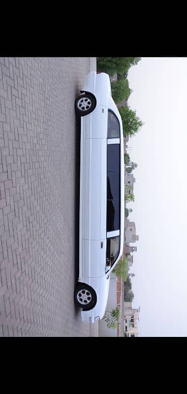 Toyota Crown  limousine in mint condition 0