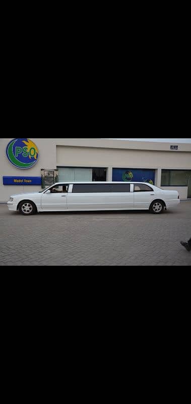 Toyota Crown  limousine in mint condition 4