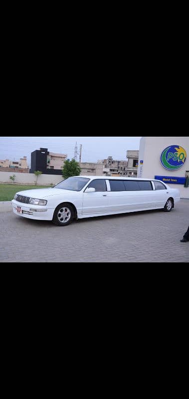 Toyota Crown  limousine in mint condition 5