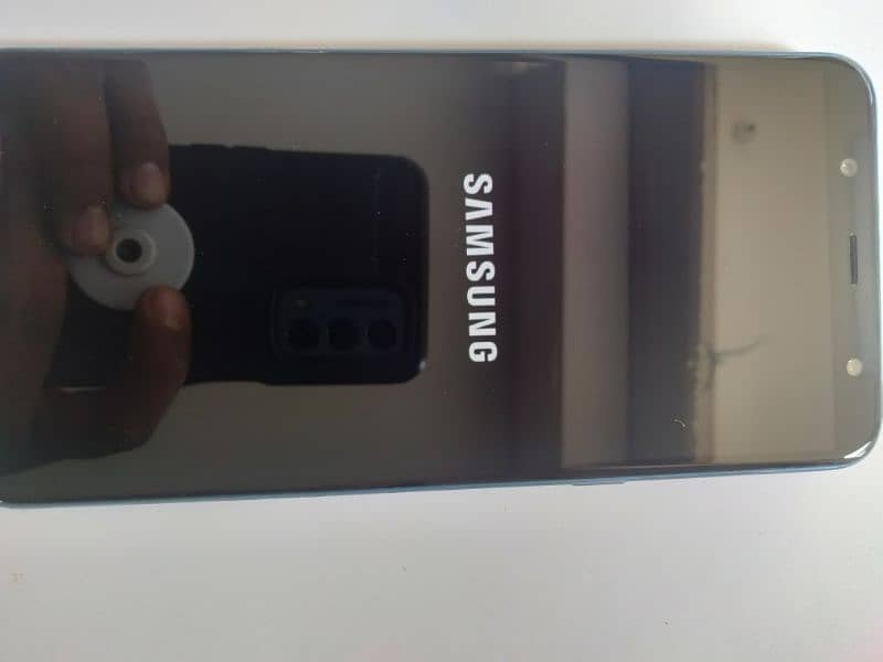 Samsung Galaxy j8 4gb/64gb, Pta Block, 3