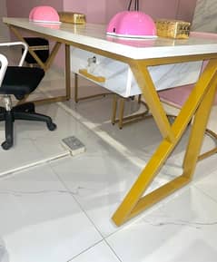 Nail Table For sale brand new