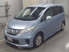 Honda Freed Hybrid 1.5 , 7 Seater , Model 2013