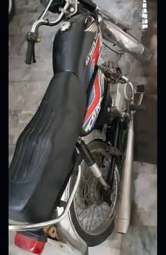 honda cd70 ( without file ) file nhi hy sath