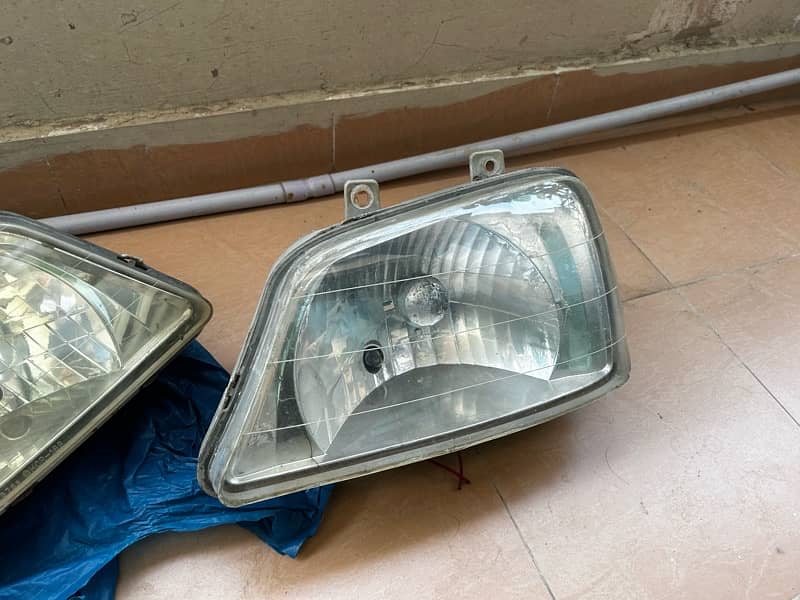 Daihatsi Terios Kid Headlights/Fog lights/Indicators 2