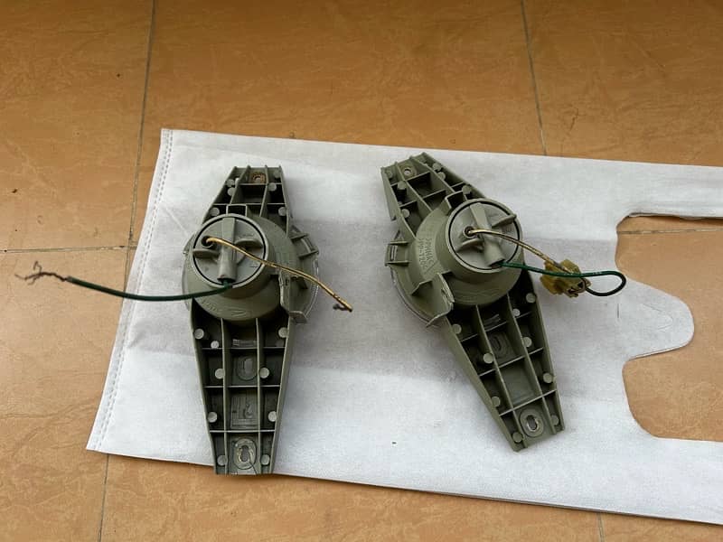 Daihatsi Terios Kid Headlights/Fog lights/Indicators 8