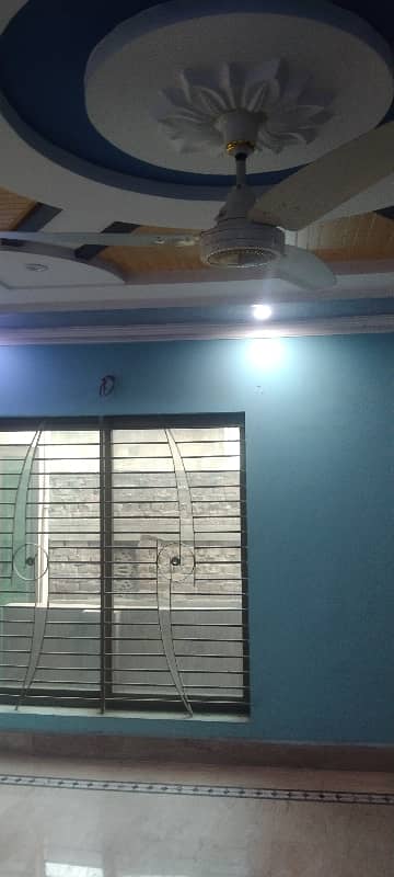 FOR RENT UPPER PORTION 10 MARLA MARBLE WOOD WORK GOOD LOCATION RENT UPPER PORTION NEAR QADEER CHOWK TOWNSHIP LAHORE 6