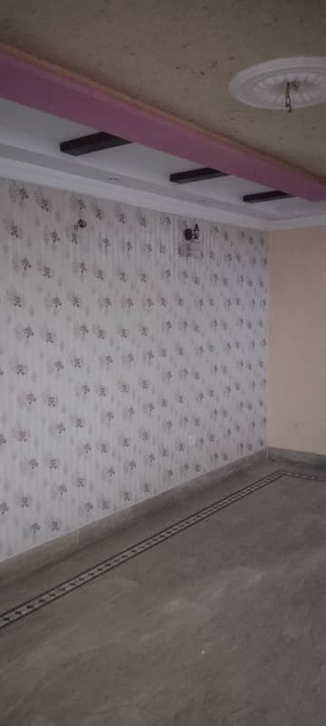 FOR RENT UPPER PORTION 10 MARLA MARBLE WOOD WORK GOOD LOCATION RENT UPPER PORTION NEAR QADEER CHOWK TOWNSHIP LAHORE 10