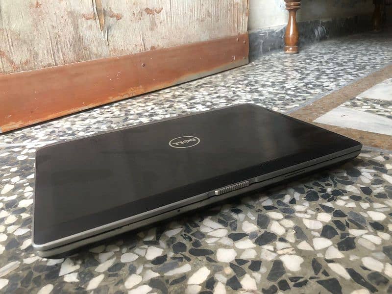 Dell latitude E6420

Core i5 2nd generation 10/10 Condition 3