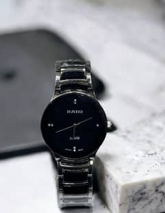 Men's classic analogue watch