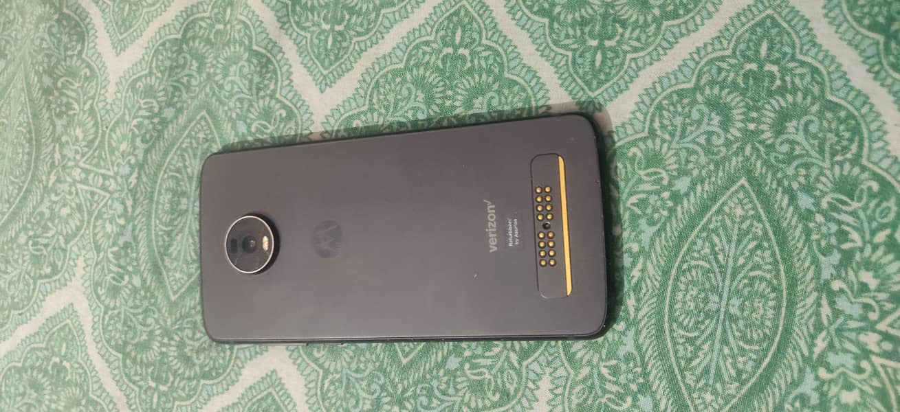 moto z4 4/128 condition 9/10 5