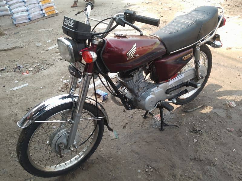 Honda 125 2010 madal 15