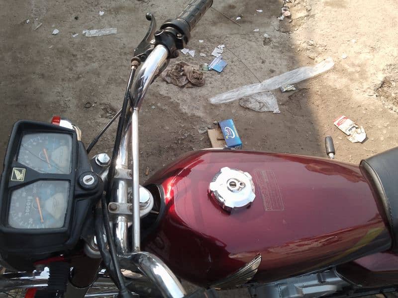 Honda 125 2010 madal 17