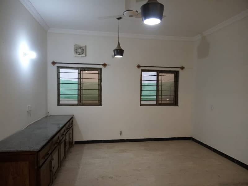 1 kanal Full House Available for Rent in E-11/2 Islamabad 8