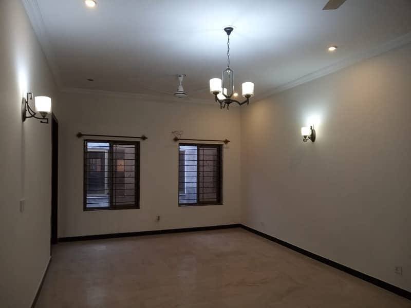 1 kanal Full House Available for Rent in E-11/2 Islamabad 22