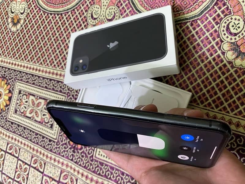 iphone 11 128 gb dual PTA complete box 6