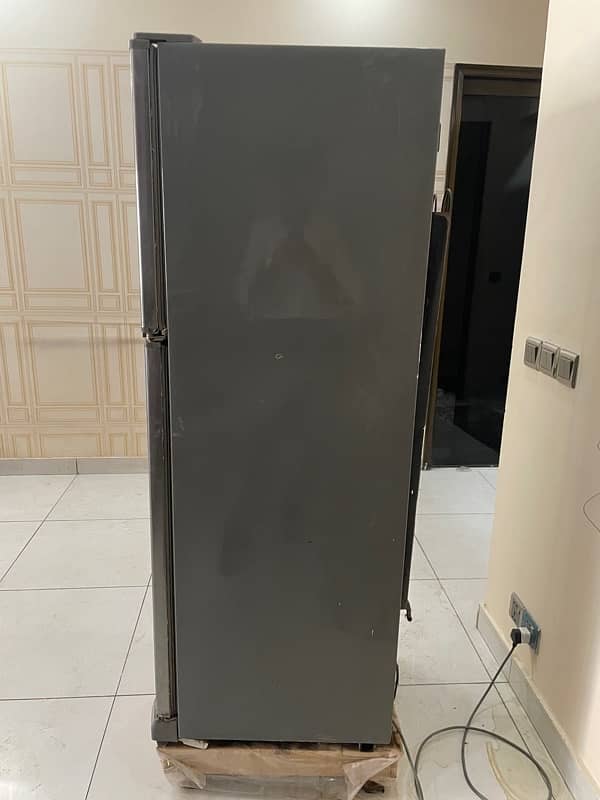 Dawlance Double Door Refrigerator 2