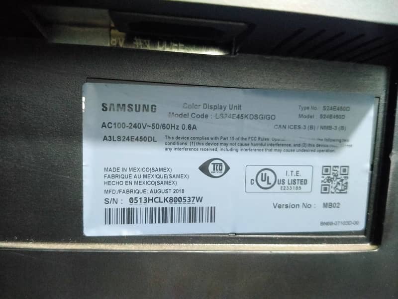 SAMSUNG 24 Inch LCD 4