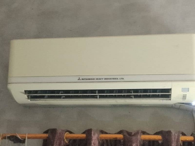 Mitsubishi simple Ac 1.5 in good condition 10 by 8. . 0