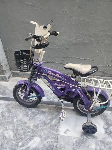 Kids bicycle in very good condition available 1