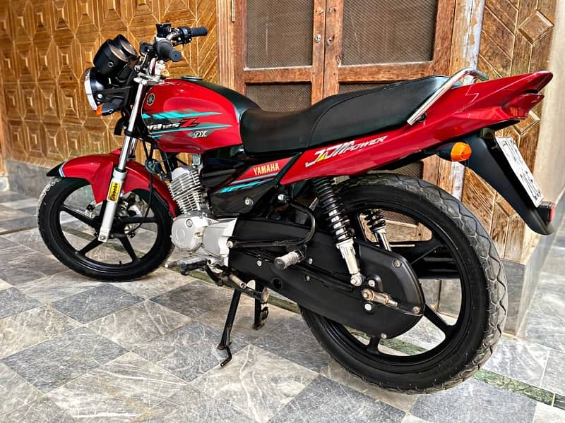 YB 125z Dx 2022 0