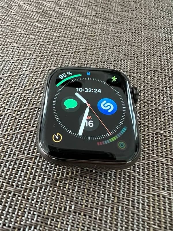 Apple Watch Series 6 41MM Nike Edition 3