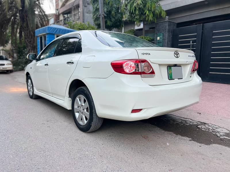 Toyota Corolla Altis SR Cruisetronic 1.8 2010 Model Mint Condition 4