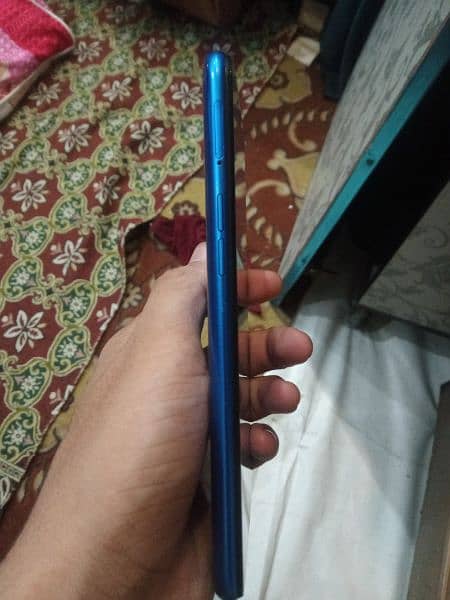 realme 5 4/64gb 10/10 condition he 6 month used he 2