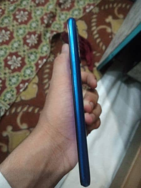 realme 5 4/64gb 10/10 condition he 6 month used he 3