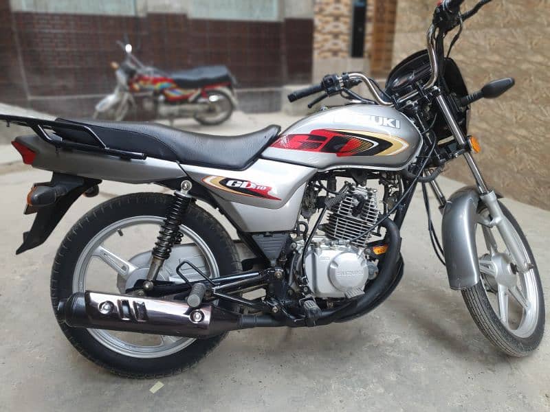 Suzuki 110 like brand new condition no work just buy and drive 1