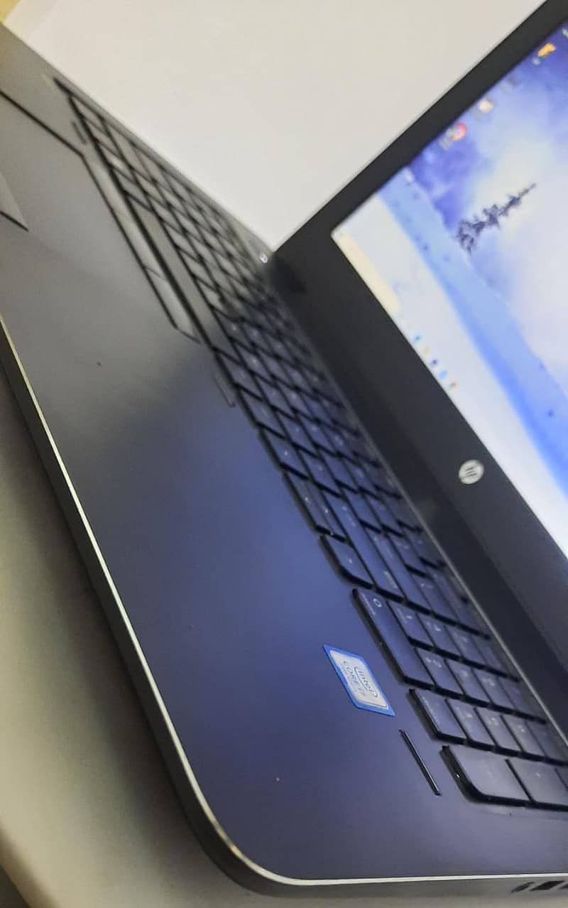 HP ZBOOK 15 G4 1