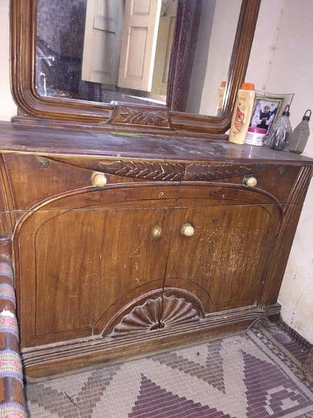 Dressing Table 3