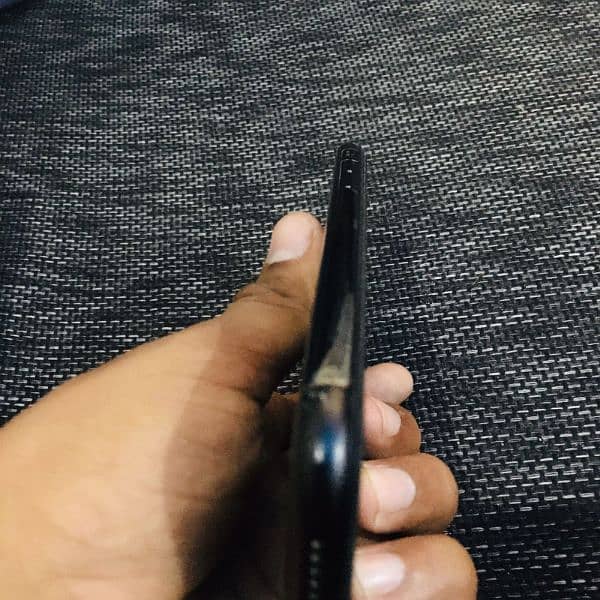 iphone XR NON PTA 5