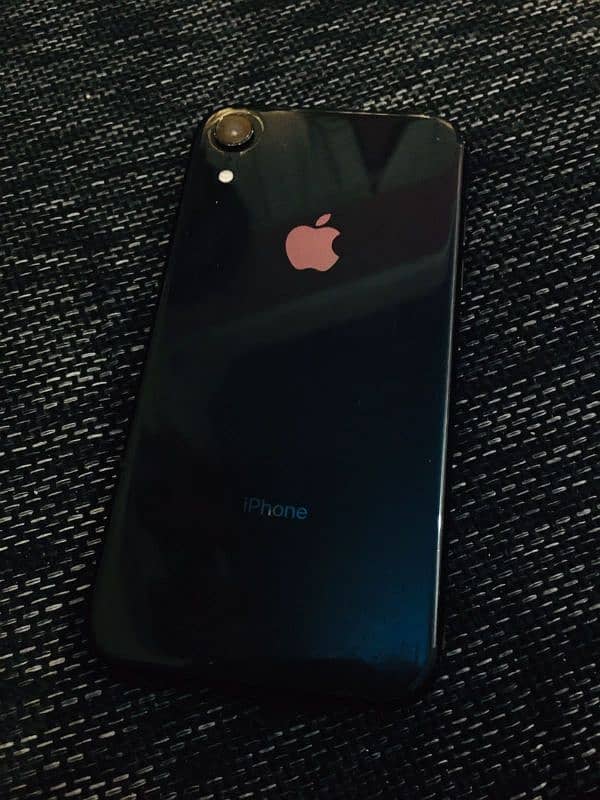 iphone XR NON PTA 11