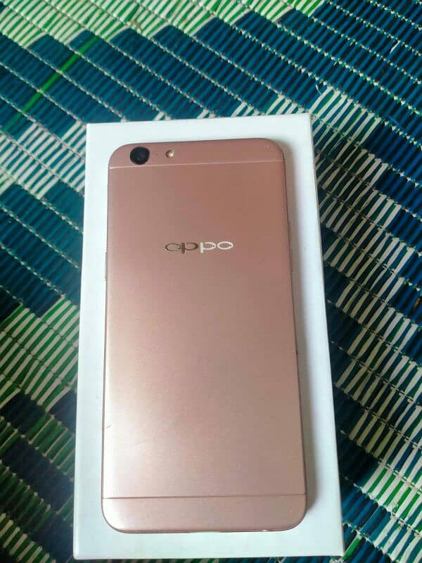 oppo a57 3 gb Ram 32 gb memory 10/9 condition battery good timing box 1