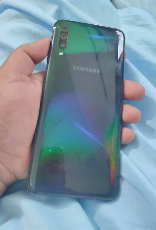 Samsung Galaxy A70 6/128gb price negotiable 1