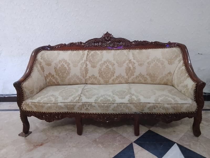 Pure Chinioti Sofa Set (7 seater): Originally 200,000 rs / Now 75,000 0