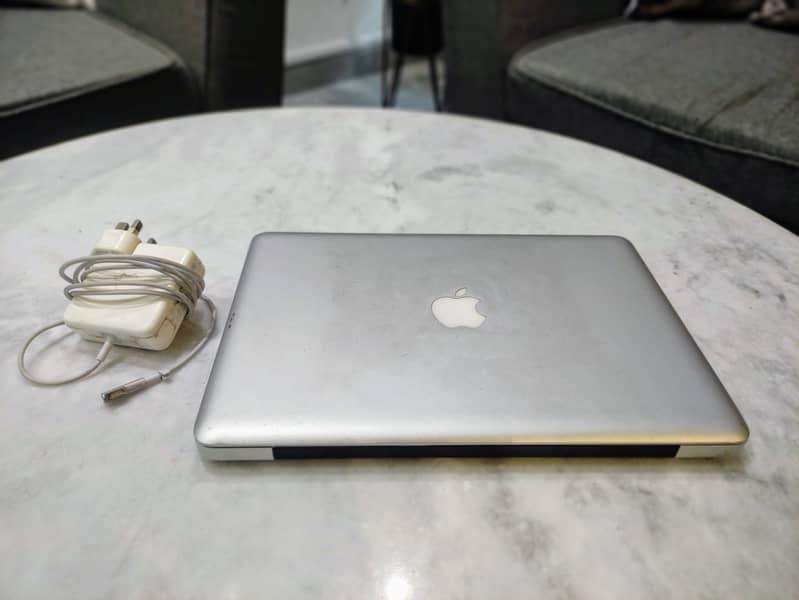 Macbook Pro, 13-inch, 2012, i5, 8GB Ram, 250GB SSD 1