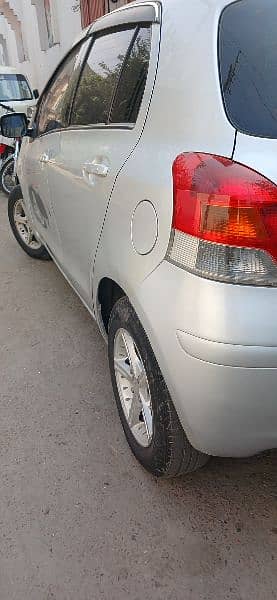 Toyota Vitz 2012 7